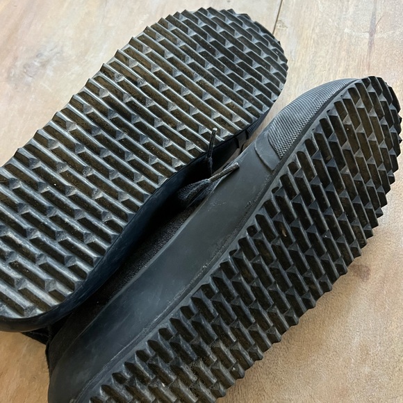 Diesel Designer Higg Top Shoes - Picture 5 of 6